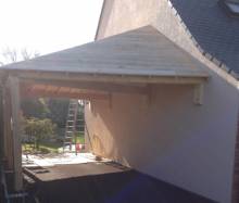 La charpente peut recevoir la couverture en ardoise